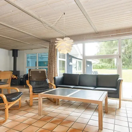 Luxury Pool House Near Nyaraló