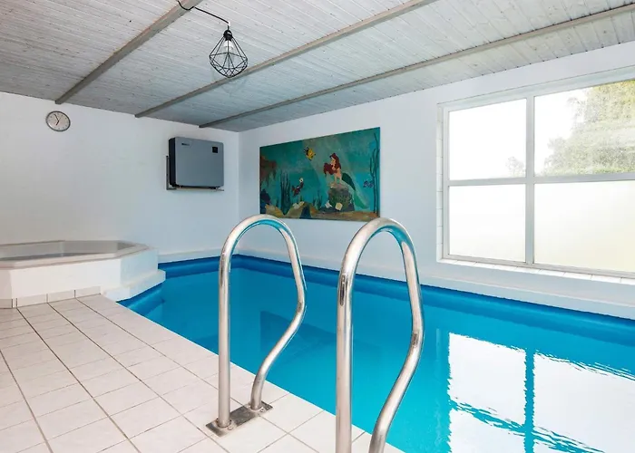 Dom wakacyjny Luxury Pool House Near - By Traum *